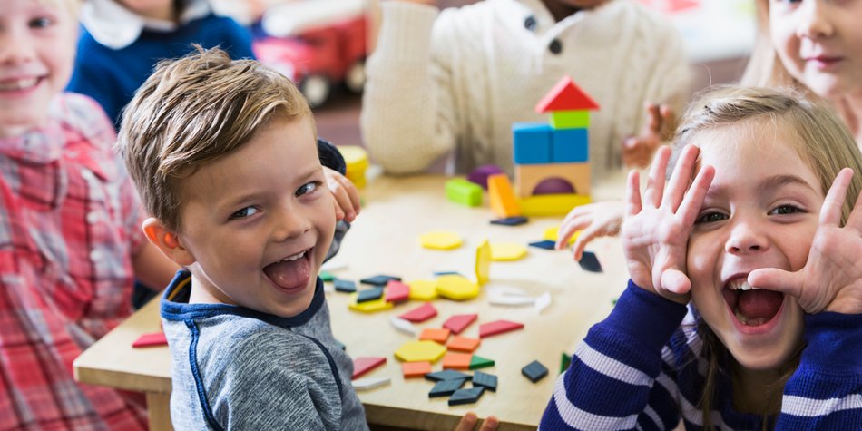 7 Kindergarten- & Kita-Konzepte im Überblick: Aufs Bauchgefühl kommt es an! 7 Kindergarten- & Kita-Konzepte im Überblick: Aufs Bauchgefühl kommt es an!