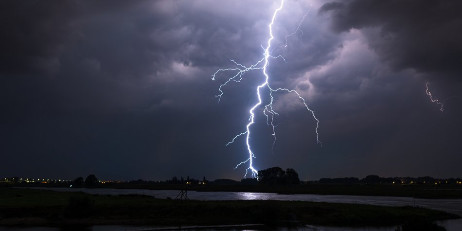 Wie entsteht ein Blitz? Lichtspektakel am Himmel Wie entsteht ein Blitz? Lichtspektakel am Himmel