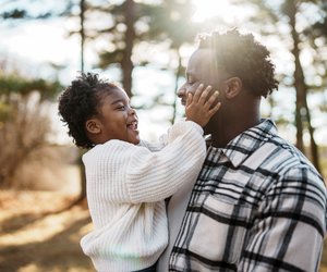 7 Eigenschaften, die deine Kinder dir heimlich beibringen — und dein Leben besser machen