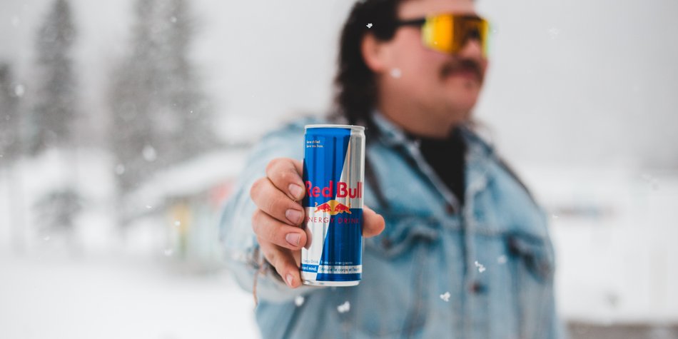 Ist Red Bull vegan? Der Hersteller verrät es Ist Red Bull vegan? Der Hersteller verrät es