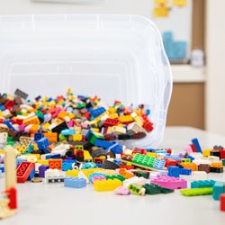 Genial: Dieses Amazon-Teil kann LEGO in 2 Sekunden aufräumen