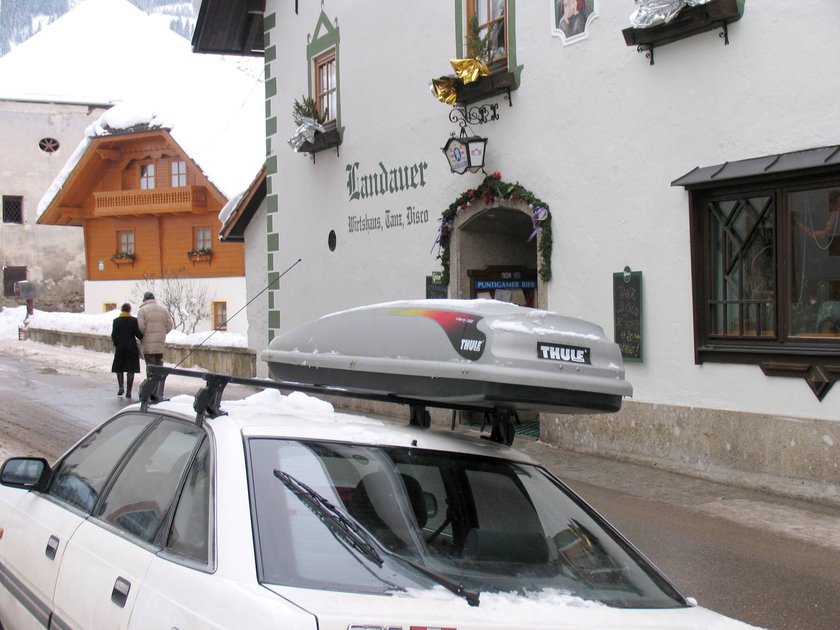 Bildnummer: 51168190 Datum: 24.03.2006 Copyright: imago/M.Zettler6 Gegenstände, die früher in jeder Garage standen und heute absoluter Kult sind: Die Jetbox aka Dachbox Bildnummer: 51168190 Datum: 24.03.2006 Copyright: imago/M.Zettler6 Gegenstände, die früher in jeder Garage standen und heute absoluter Kult sind: Die Jetbox aka Dachbox