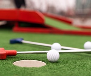 Hole-in-One? Teste deine Fähigkeiten mit Tchibos Minigolf-Set