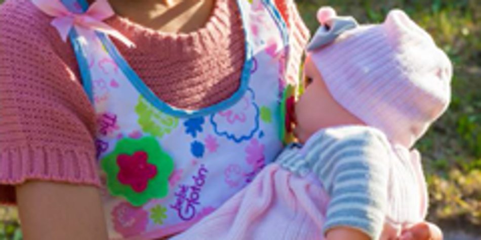 Eine Stillpuppe für Kinder - soll das pädagogisch wertvoll sein? Eine Stillpuppe für Kinder - soll das pädagogisch wertvoll sein?