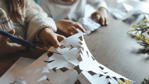Hilft gegen Langeweile: Diese 11 Winter-Bastelsets begeistern jedes Kind