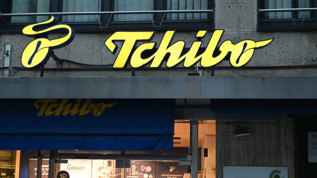 Für deine Kids: Bei Tchibo gibt's eine tolle Sitzbank für den Garten aus Holz.