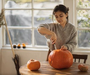 Schneller als je zuvor: So entkernst du Kürbisse mit Jennifer Garners Hack