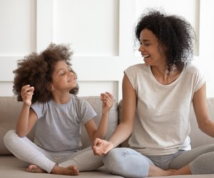 7 Gründe, warum man mit Kindern meditieren üben sollte