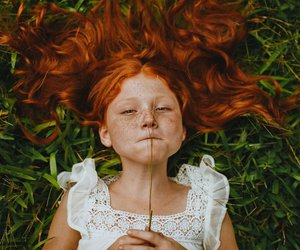 Wie viele Haare hat ein Mensch und wozu eigentlich? Haargenau erklärt!