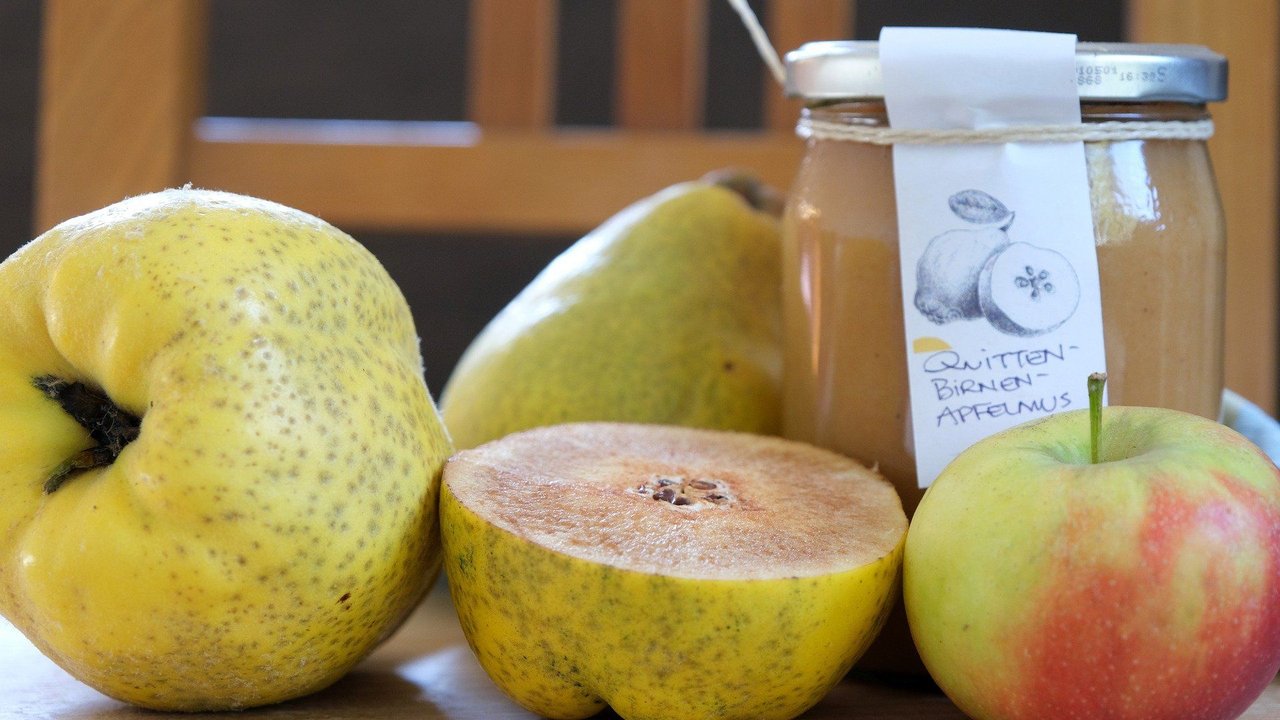 Quitten vor der Verarbeitung