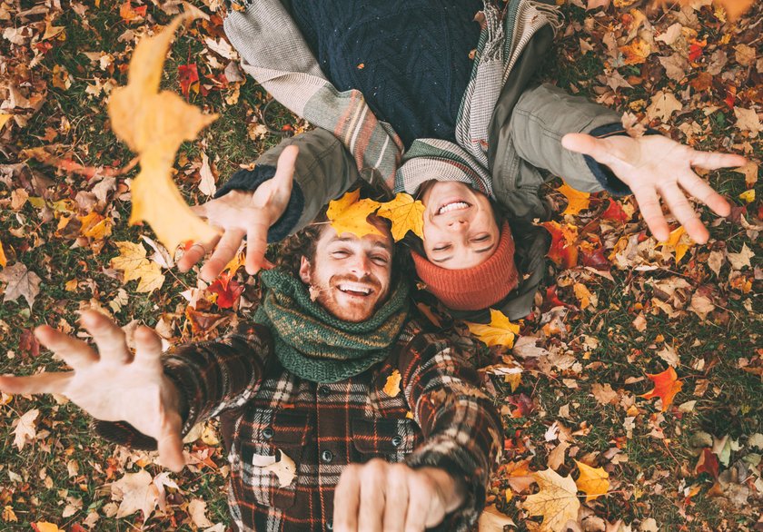 Pärchen im Herbstlaub Pärchen im Herbstlaub