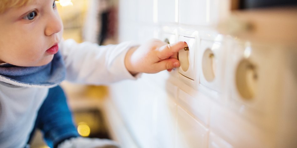 Sicherheit im Babyzimmer: 13 Ideen, um mögliche Gefahren zu bannen Sicherheit im Babyzimmer: 13 Ideen, um mögliche Gefahren zu bannen