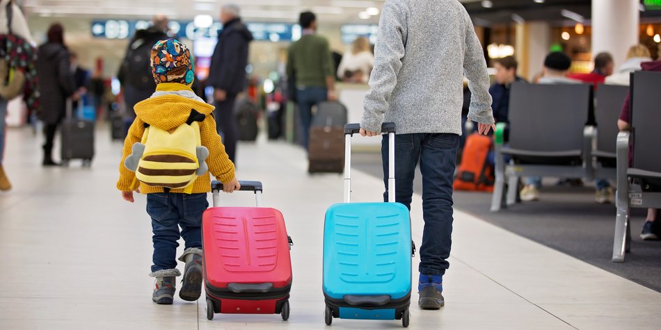 Kinderausweis: Das sind die Regeln, Pflichten und Kosten für Reisedokumente Kinderausweis: Das sind die Regeln, Pflichten und Kosten für Reisedokumente