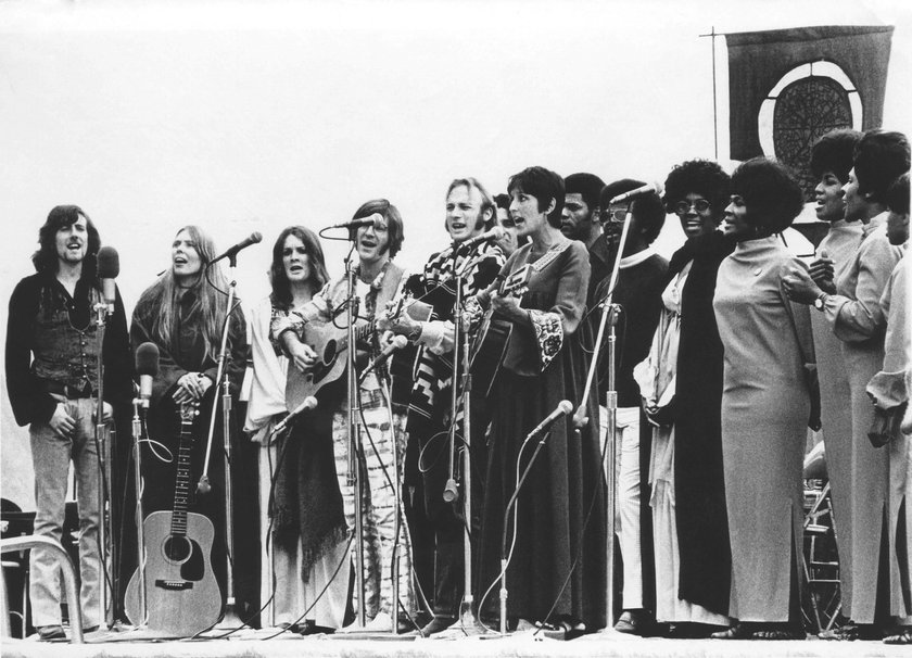 Boomer Fashion: Graham Nash, Joni Mitchell, John Sebastian, playing guitar, Stephen Stills, Joan Baez, Dorothy Morrison and the Comb Sisters Boomer Fashion: Graham Nash, Joni Mitchell, John Sebastian, playing guitar, Stephen Stills, Joan Baez, Dorothy Morrison and the Comb Sisters