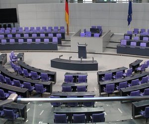 Wie wird der Bundeskanzler gewählt? Politik für Kinder erklärt