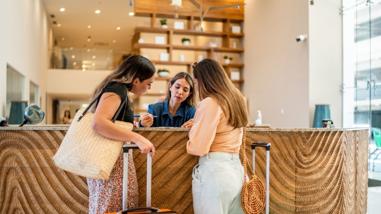 Check-out Hotel Check-out Hotel