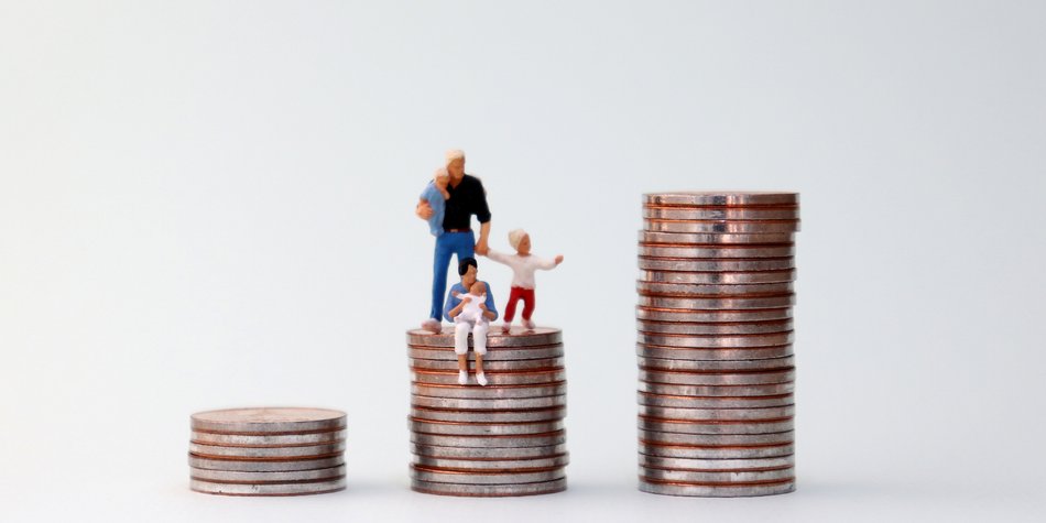 Elterngeldrechner: Wie viel Elterngeld bekomme ich? Elterngeldrechner: Wie viel Elterngeld bekomme ich?
