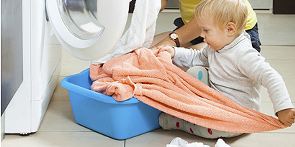 Wenn das Baby im Haushalt helfen will Wenn das Baby im Haushalt helfen will