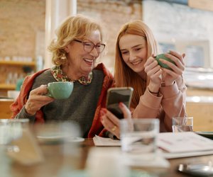 Kalauer vs. Meme – so unterschiedlich lachen Boomers und Millennials wirklich 😂