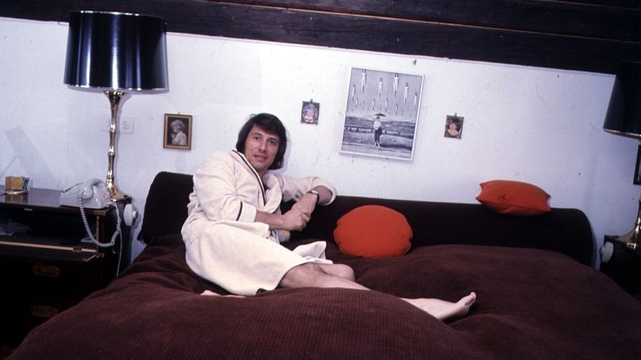 Udo Jürgens, Homestory,;Kitzbühel/Österreich, Schlafzimmer, (Photo by Peter Bischoff/Getty Images) Udo Jürgens, Homestory,;Kitzbühel/Österreich, Schlafzimmer, (Photo by Peter Bischoff/Getty Images)