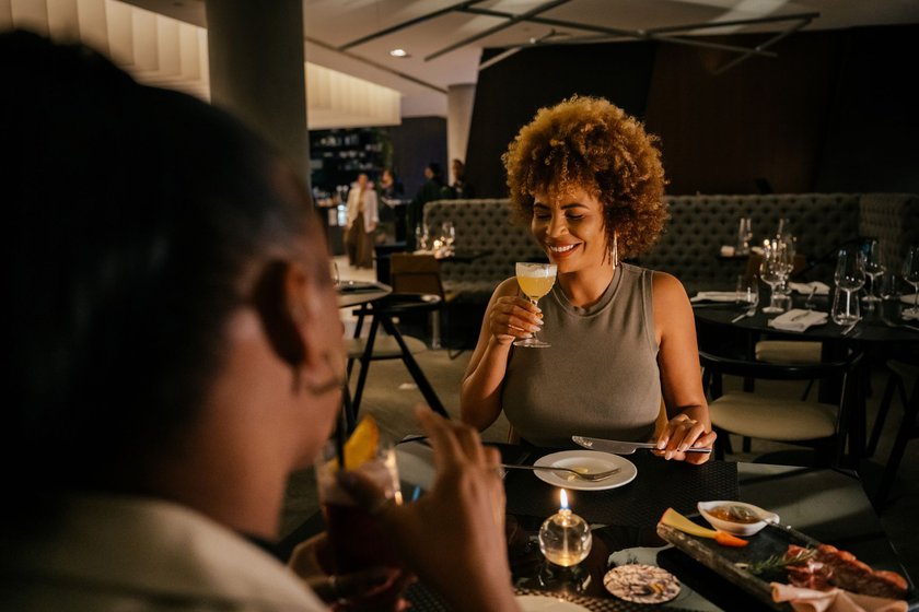 7 Restaurant-Fehler, die sofort deine soziale Klasse verraten 7 Restaurant-Fehler, die sofort deine soziale Klasse verraten