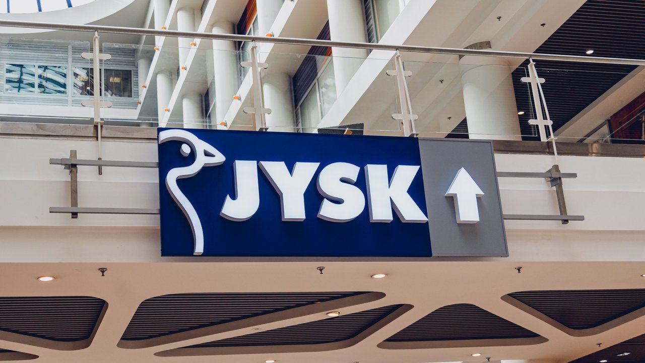 Dieser Pflanzkasten von Jysk ist stilvoll und praktisch. Dieser Pflanzkasten von Jysk ist stilvoll und praktisch.