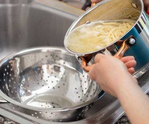 Nudelwasser verwerten: weiternutzen statt wegschütten