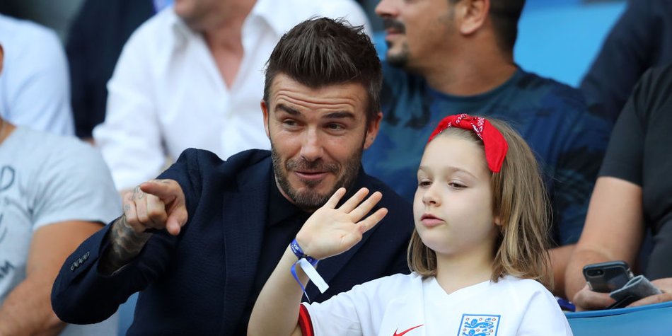 Victoria und David Beckham haben Besuch im Bett Victoria und David Beckham haben Besuch im Bett