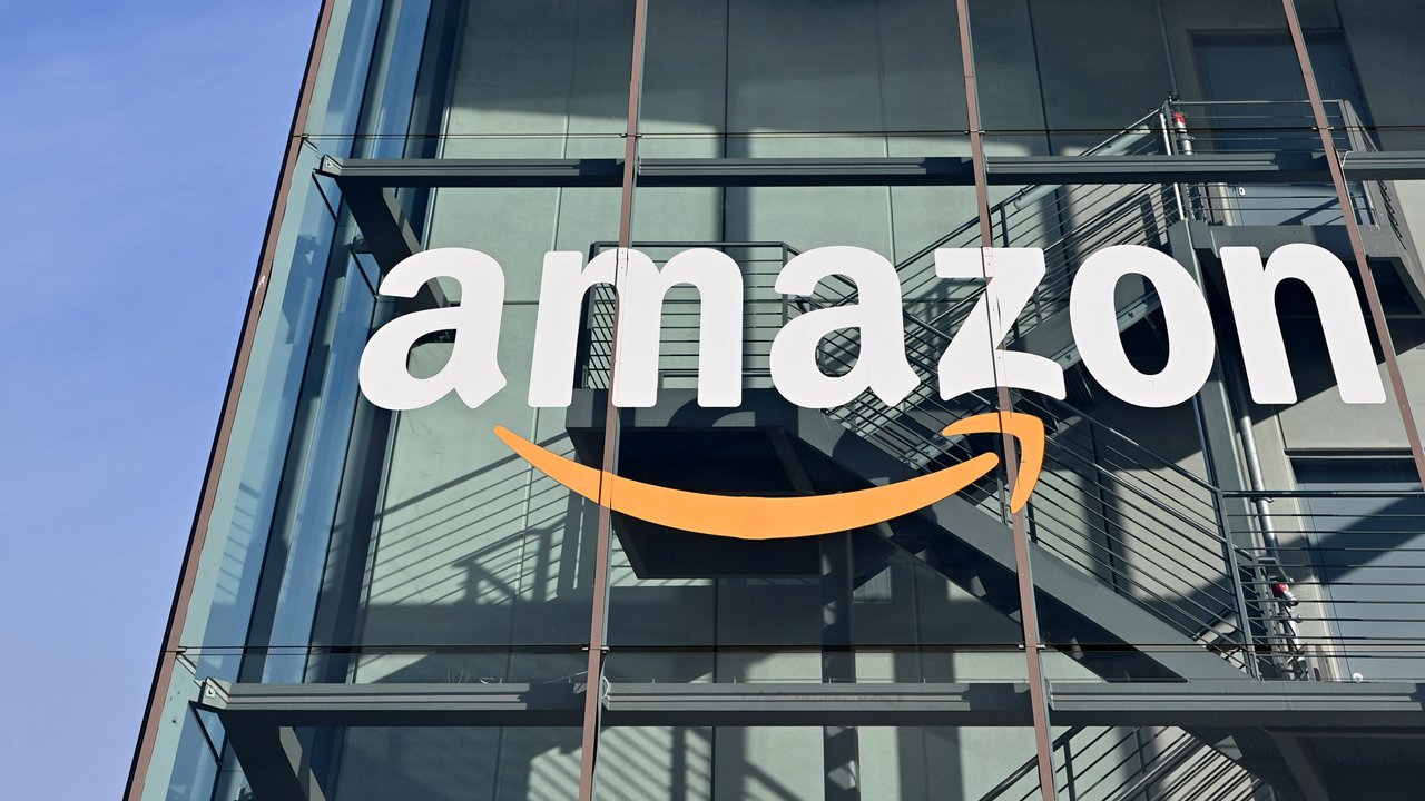 Bei Amazon gibt es das clevere Reinigungsprodukt für hartnäckigen Schmutz.