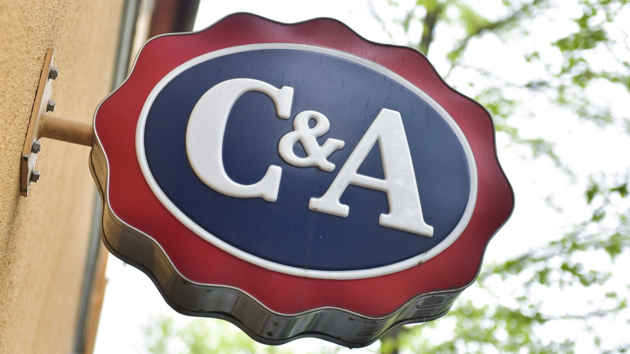 Bei C&A findest du etliche It-Pieces im Hermine-Granger-Style. Bei C&A findest du etliche It-Pieces im Hermine-Granger-Style.