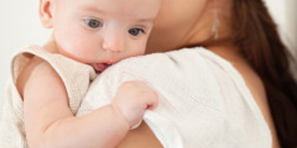 Das Baby spuckt: Kein Grund zur Sorge Das Baby spuckt: Kein Grund zur Sorge