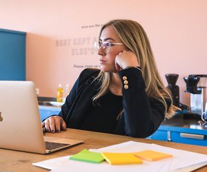 Was bedeutet „Lowkey“: So wird das Jugendwort verwendet