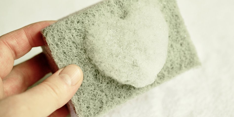 Hausmittel gegen Kalk: Diese Mittel helfen in Küche und Bad Hausmittel gegen Kalk: Diese Mittel helfen in Küche und Bad