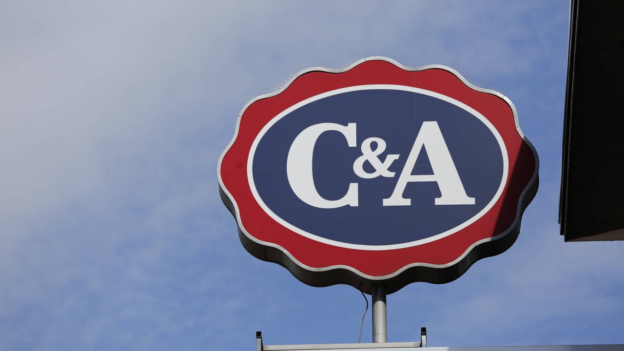 Schicke Sommerkleider im Hermine-Granger-Style bei C&A shoppen. Schicke Sommerkleider im Hermine-Granger-Style bei C&A shoppen.