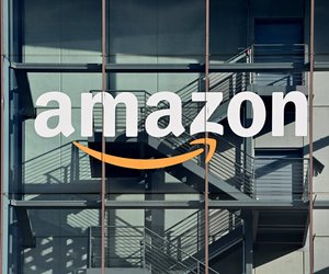 Bambus trifft Funktion: So edel kann ein Amazon-Wäschekorb für Ordnung im Bad sorgen