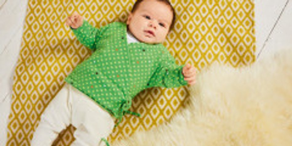 Einfache Wickeljacke fürs Baby nähen Einfache Wickeljacke fürs Baby nähen