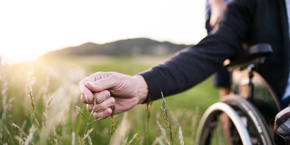 Grenzenlose Fürsorge: Vater (92) pflegt seinen Sohn Tag und Nacht Grenzenlose Fürsorge: Vater (92) pflegt seinen Sohn Tag und Nacht