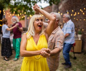 6 Vorsätze für 2026, mit denen Boomer ihren Kindern eine echte Freude machen
