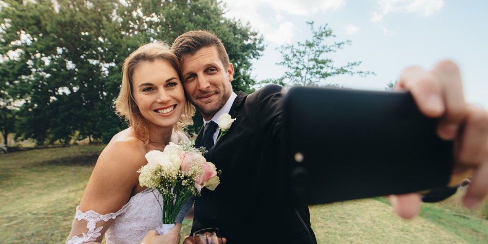 In New York können Paare jetzt per Videokonferenz heiraten In New York können Paare jetzt per Videokonferenz heiraten