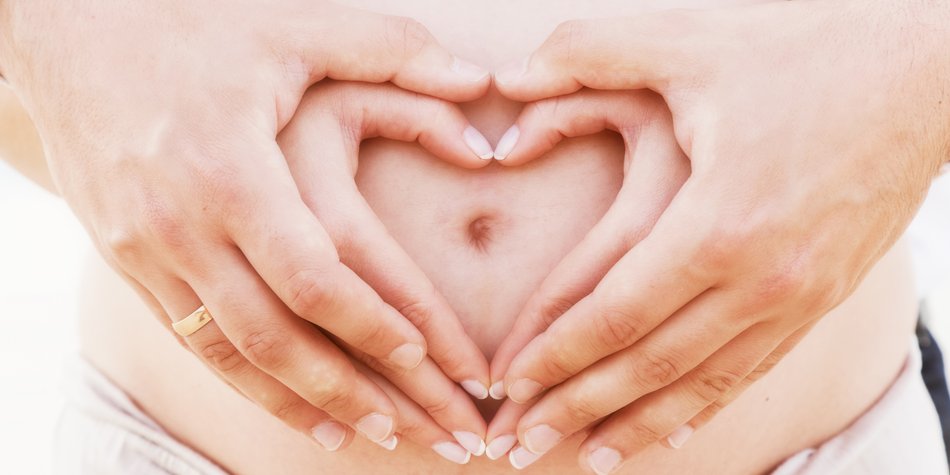 Schwangeres Transgender-Paar: So süß sind die Fotos von Papas Babybauch Schwangeres Transgender-Paar: So süß sind die Fotos von Papas Babybauch