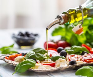 Olivenöl-Test von Stiftung Warentest: Die besten nativen Produkte & Bratöle