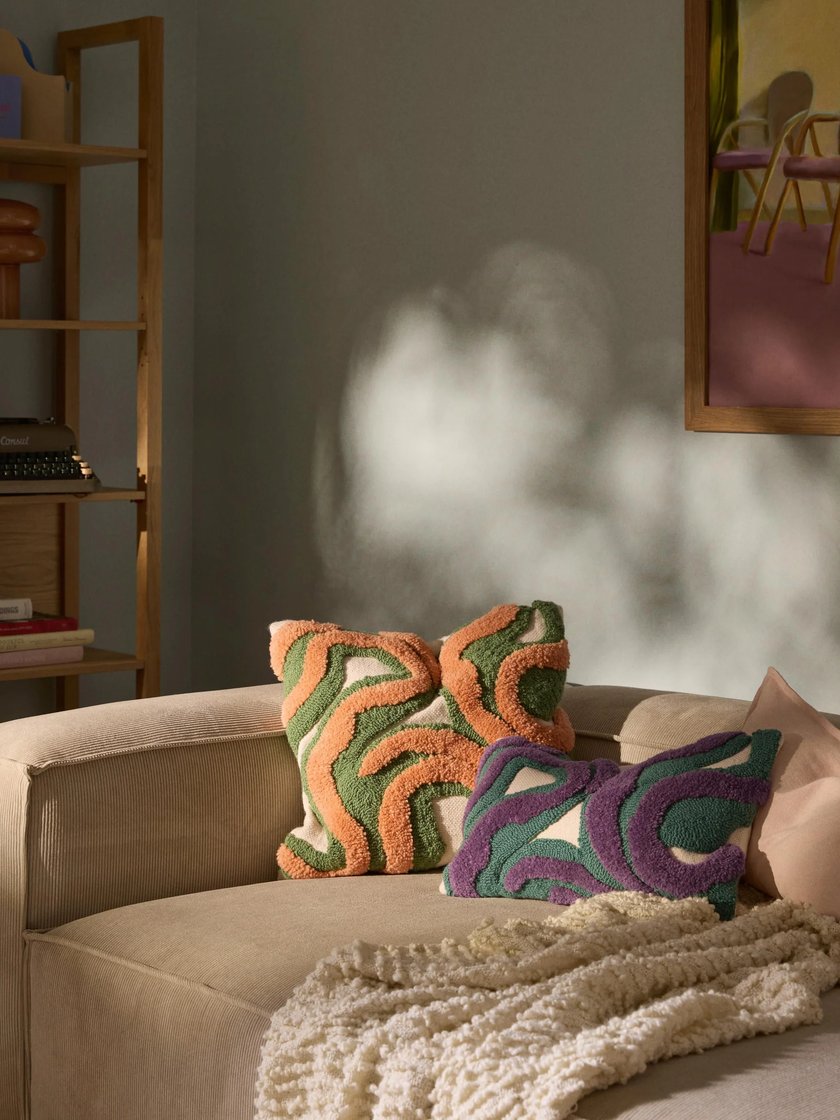 Kuschelabend - Westwing Handgetuftete Kissenhülle Jiri mit Verzierung Kuschelabend - Westwing Handgetuftete Kissenhülle Jiri mit Verzierung