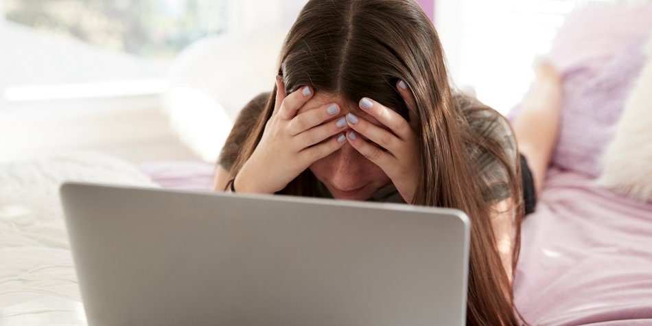 Studie zeigt: So geht es Mädchen in den sozialen Medien Studie zeigt: So geht es Mädchen in den sozialen Medien
