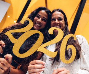 Psychologie: 7 Silvester-Traditionen, die sofort deine soziale Schicht enthüllen