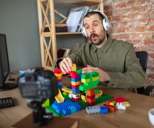 Zurück in die Kindheit: Diese 11 Geschenke machen sofort gute Laune