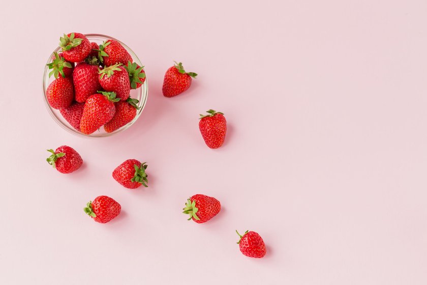 Fingerfood fürs Baby: Reife Sommer-Erdbeeren sind ein Genuss für Babys.