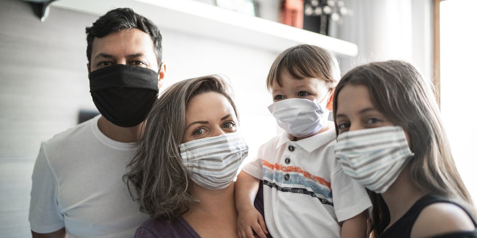 Gut gegen Corona & Mundgeruch? Drosten erklärt, was Masken leisten Gut gegen Corona & Mundgeruch? Drosten erklärt, was Masken leisten