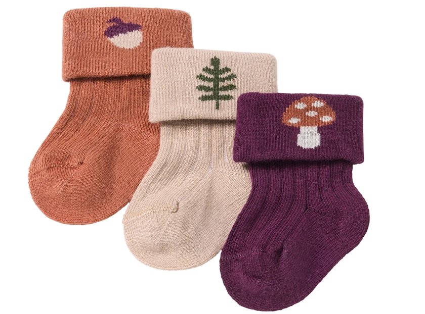 Diese Erstlingssocken von dm sind süß und bequem. Diese Erstlingssocken von dm sind süß und bequem.