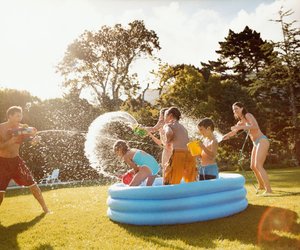 Wasserspielzeug für den Garten: Unsere 7 Lieblinge für die Sommerzeit