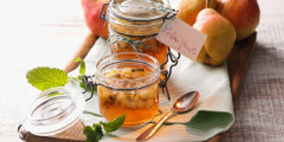 Rezept für Apfel-Birnen-Konfitüre mit Zitronenmelisse Rezept für Apfel-Birnen-Konfitüre mit Zitronenmelisse
